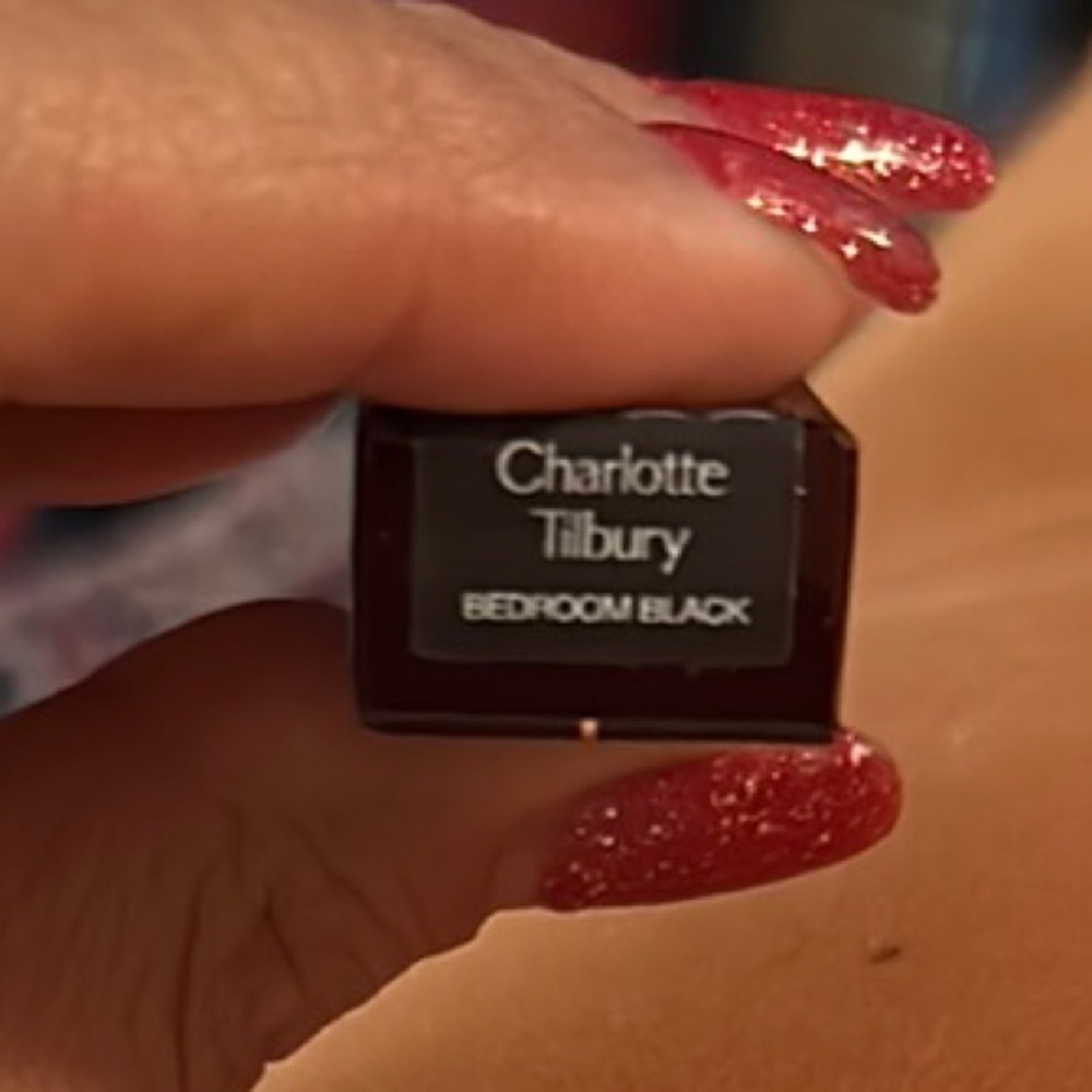 Charlotte Tilbury Bedroom Black or Brown Eyeliner from Pillow Talk Collection-1
